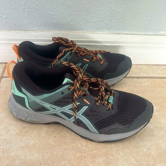 Asics Sneakers Women’s - Picture 1 of 3